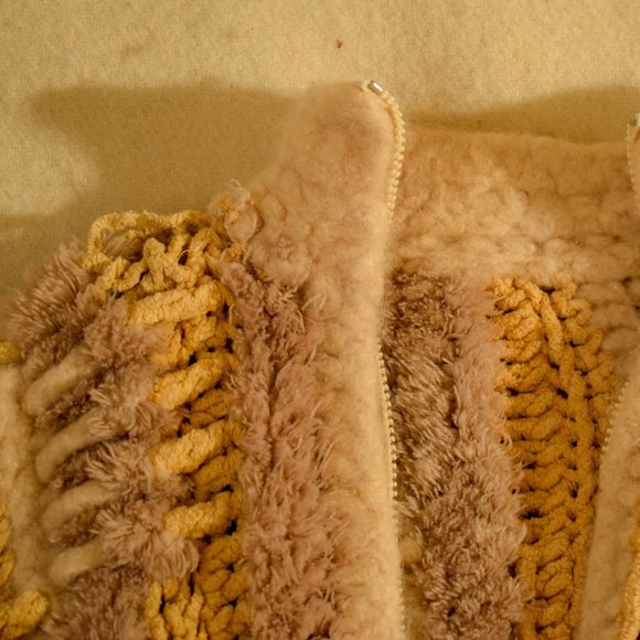 Vintage Furry Bomber Jacket - Picture 4 of 5
